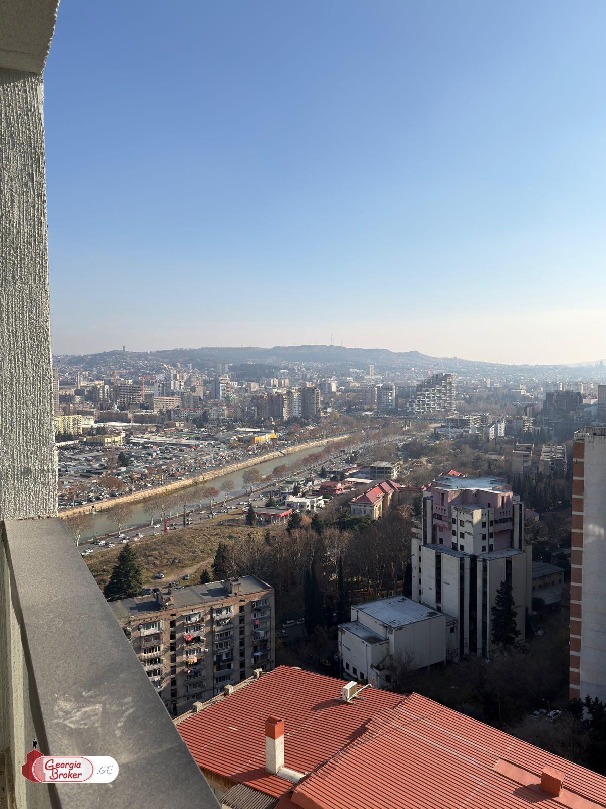 იყიდება ახალი აშენებული 4 ოთახიანი ბინა